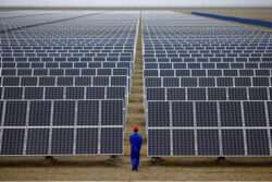 تامین برق دائمی برای مزارع رمزارز مجاز که نیروگاه تجدیدپذیر احداث کنند