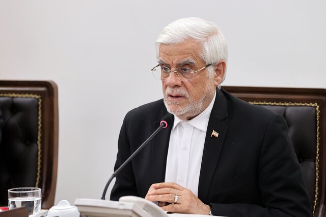 عارف: دشمن فرماندهی خود را در حوادث اخیر اعلام کرده است/مردم به غائله پایان خواهند داد